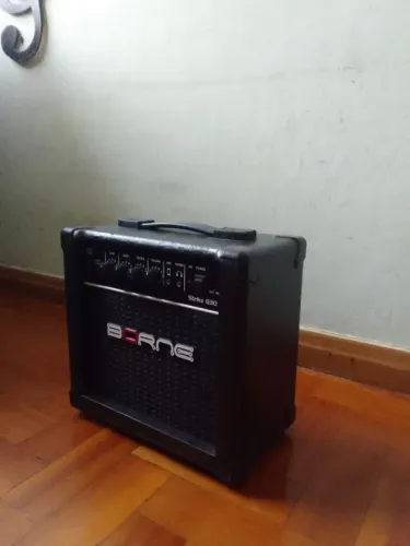 Cubo amplificador Borne Strike G30