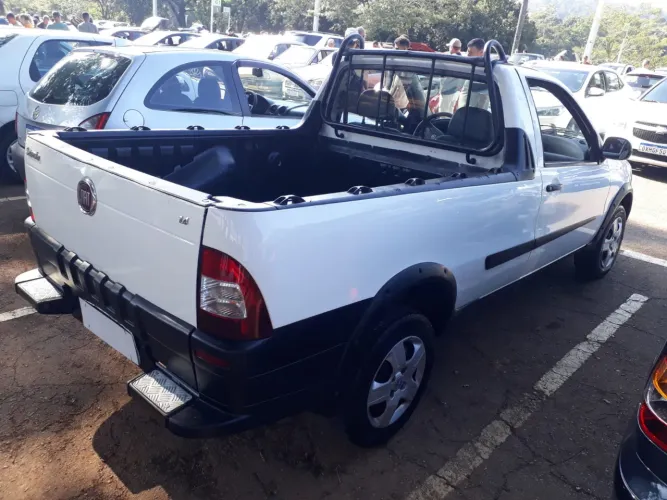 Fiat Strada 1.4 MPI Fire Flex 8V CS 2012