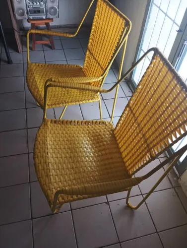 Vendo duas cadeiras seminovos