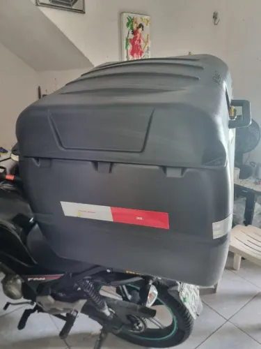 Vendo baú grande 160 litros 
