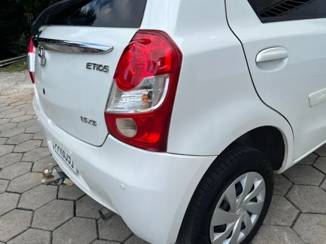 Toyota Etios XS 1.5 Flex 16V 5P Mec. 2016
