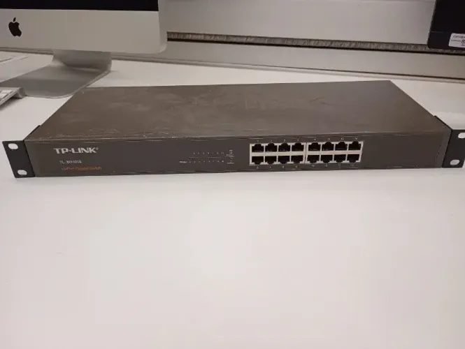 Switch TP LINK - TLSG 1016 16 portas Gigabit