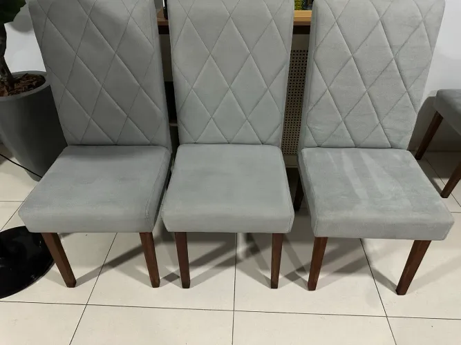 Cadeiras para mesa