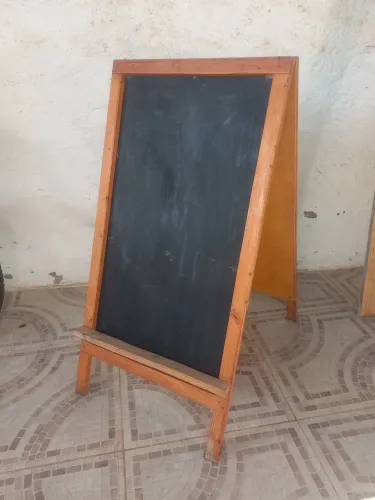 Placa de cavalete para comércio
