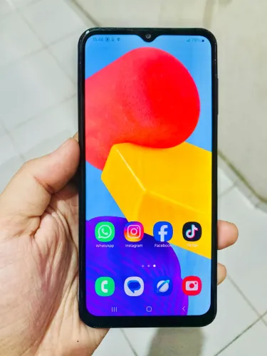 Celular Samsung M13 128GB TOP
