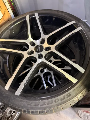 Rodas Aro 22  com Pneus 265/35