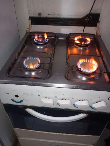 Fogão Esmaltec funcionando perfeitamente e o forno tbm está funcionando