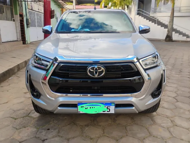 Toyota Hilux CD SRX Plus 4X4 2.8 TDI Die. Aut. 2025