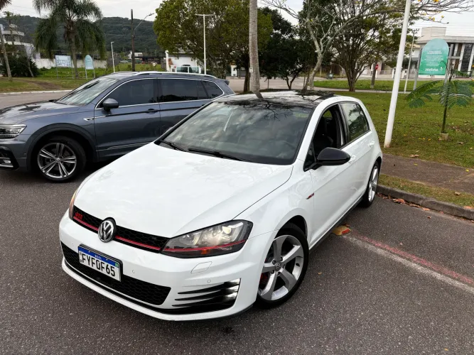Volkswagen Golf GTI 2.0 TSI 220cv Aut. 2015