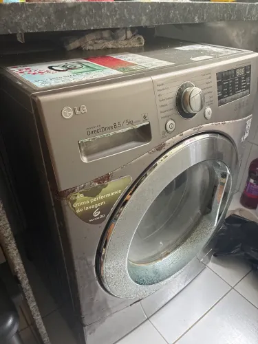 Maquina de lavar roupas LG