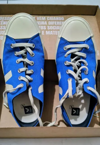 Tênis Vert Azul tamanho 42