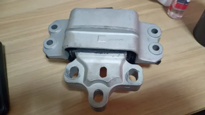Coxim Motor Lado Esquerdo Volks Jetta 2014 a 2017
