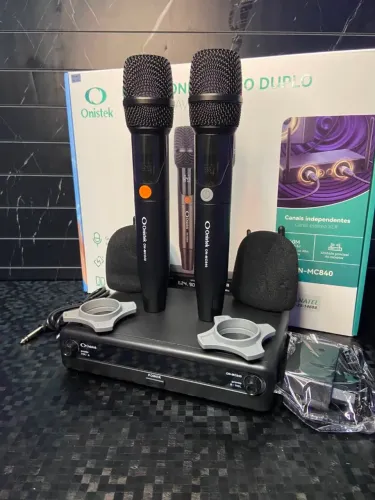 *Microfone Sem Fio Duplo Recarregável Onistek ON-MC840*