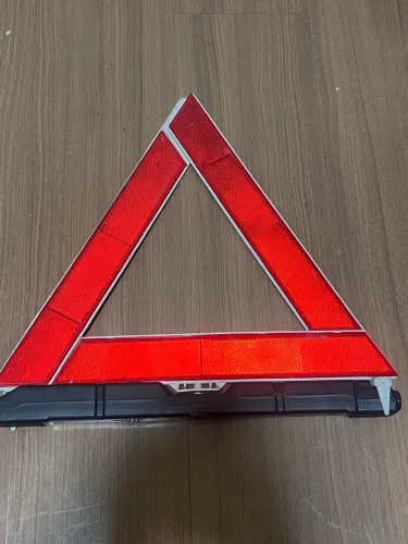 Triângulo de Sinalização de Segurança Automotivo