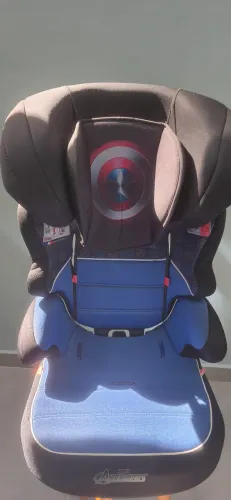 Cadeira Auto Marvel Capitão América - O Assento Perfeito para Pequenos Vingadores!