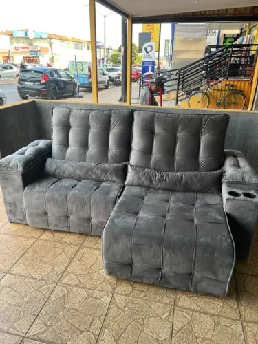 Sofá retrátil e reclinável 2.50 mt luxo porta copo pronta entrega