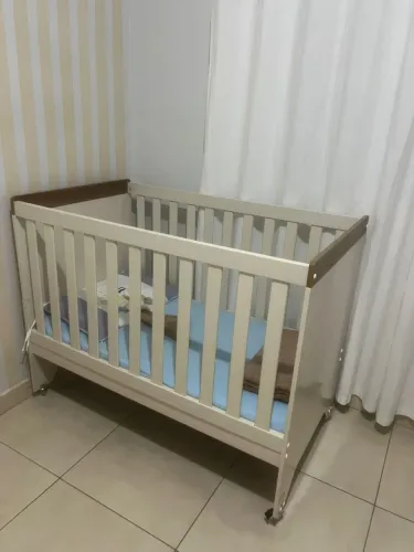 Vendo berço com colchão