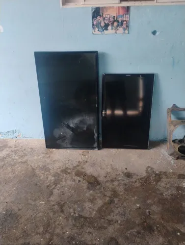 Vendo 2 tvs LG e Samsung pra retirar peças ou consertar