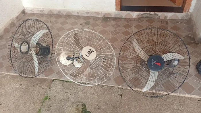 3 ventiladoresde parede 60 centímetros funcionando perfeitamente aceito proposta
