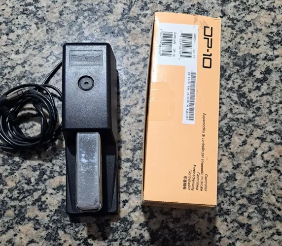 Pedal de sustain roland DP 10