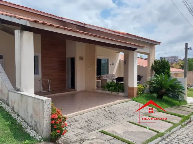 Casa de condomínio para aluguel e venda possui 100 metros quadrados com 3 quartos