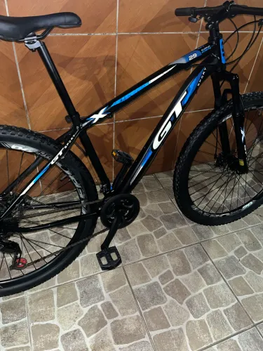 Bicicleta GT aro 29 (com nota fiscal) 