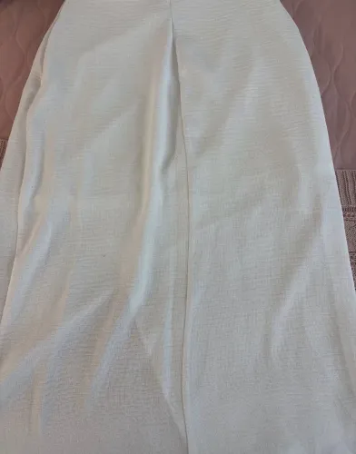 Saia longa branca marca Zincon