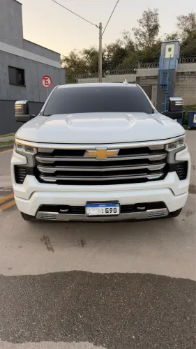 Chevrolet Silverado High Country 5.3 V8 AWD Aut. 2024