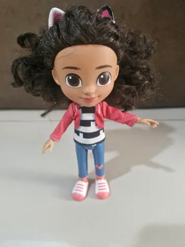 Boneca Gabby Dollhouse - Sunny 20 cm