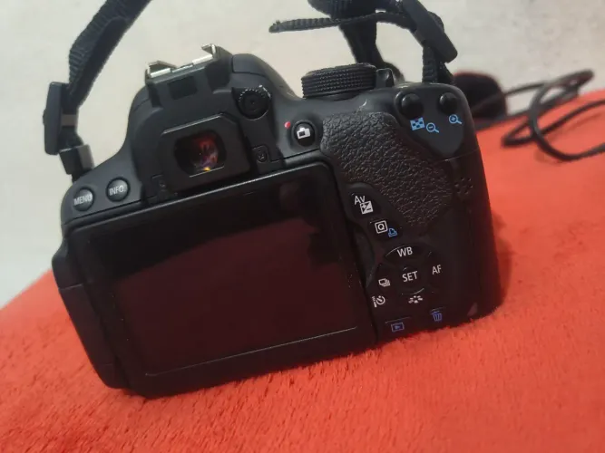 Canon T5i+Lente 18-55mm STM IS II