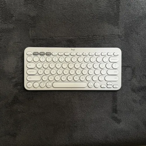 Teclado sem fio Logitech Pebble Keys 2 K380s com Conexão Bluetooth Easy-Switch