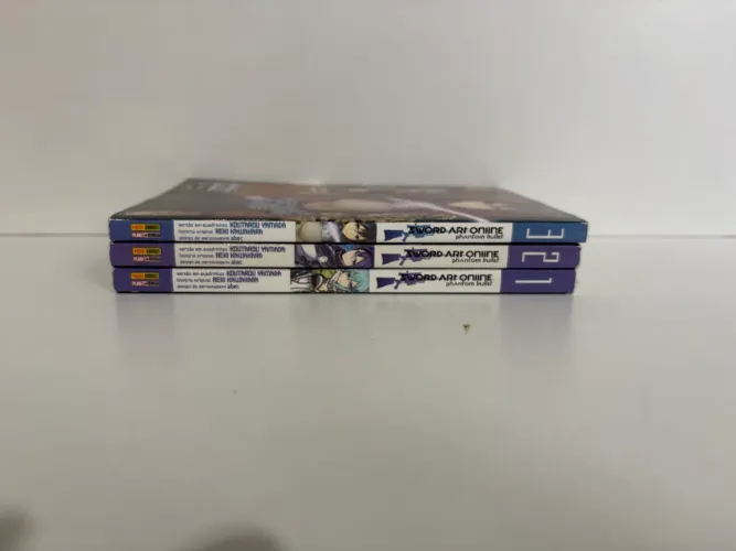 Mangás de Sword Art Online edição Phantom Bullet Vol. 1, 2, 3