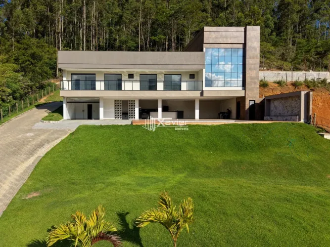 Casa de Alto Padrão à Venda em Buenos Aires, Guarapari ES | 600 m² Construídos, Terreno 1.