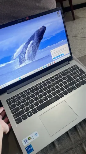 Notebook Lenovo (Em estado de novo)