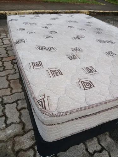 Colchão Ortobom ortopédico ? base 750 reias aceito cartão faço entrega