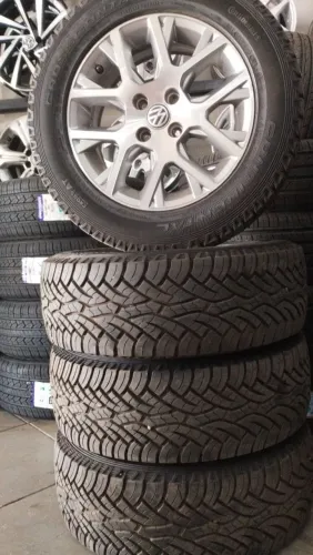 Rodas da saveiro cross aro 15 com pneu 205/60 15