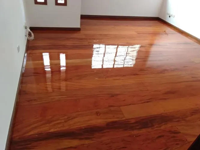 REFORMA E RESTAURAÇÃO DE PISOS DE MADEIRA 