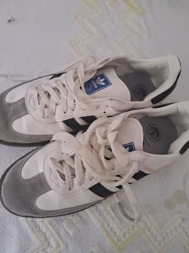 Tenis Adidas