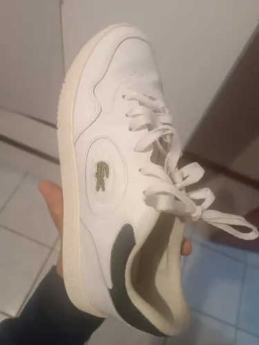 Vende se tênis Lacoste Masculino número 39, usado apenas 1x