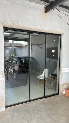 Porta de 3 folhas de vidro