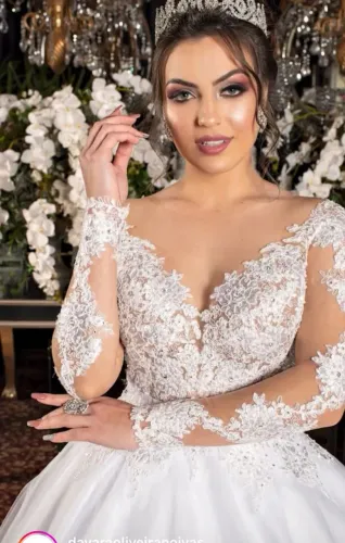 Vestido noiva, véu + coroa 