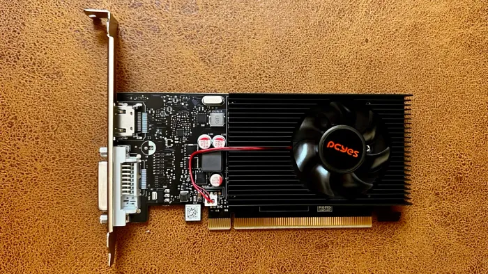 Placa de Vídeo PCYes GeForce GT 1030 4GB GDDR4 Low Profile