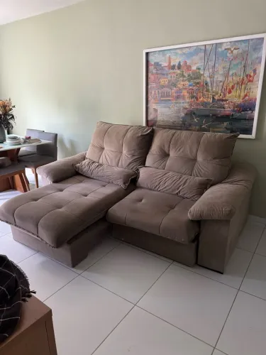 Sofá retrátil e reclinável muito confortável
