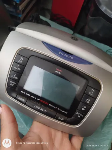 Telefone antigo com rádio FM funcionando