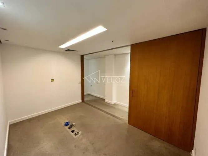 Sala - / Comercial / Centro
