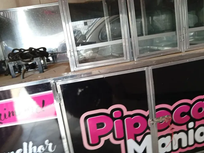 Vende se carrinho de pipoca