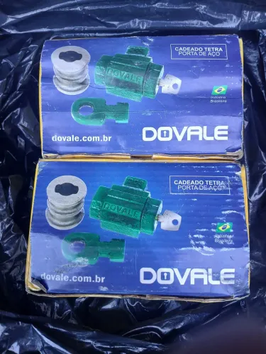 Cadeado tetra porta de aço novo DOVALE