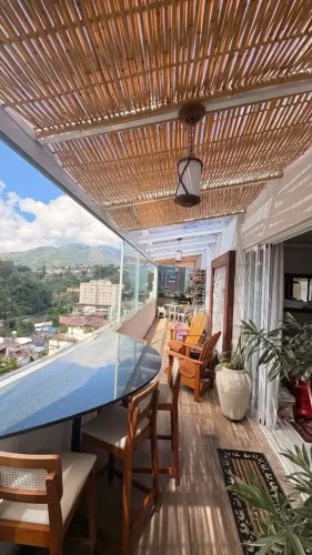 Cobertura Centro, frente, ampla, toda planejada, Av. Roberto Silveira - Petrópolis - RJ