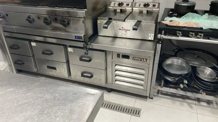 GELADEIRA 3 PORTAS COM GAVETEIRO INOX PPIENK