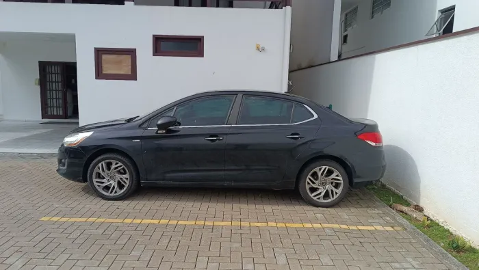 Citroen C4 Lounge Exclusive 1.6 Turbo Flex Aut. 2015